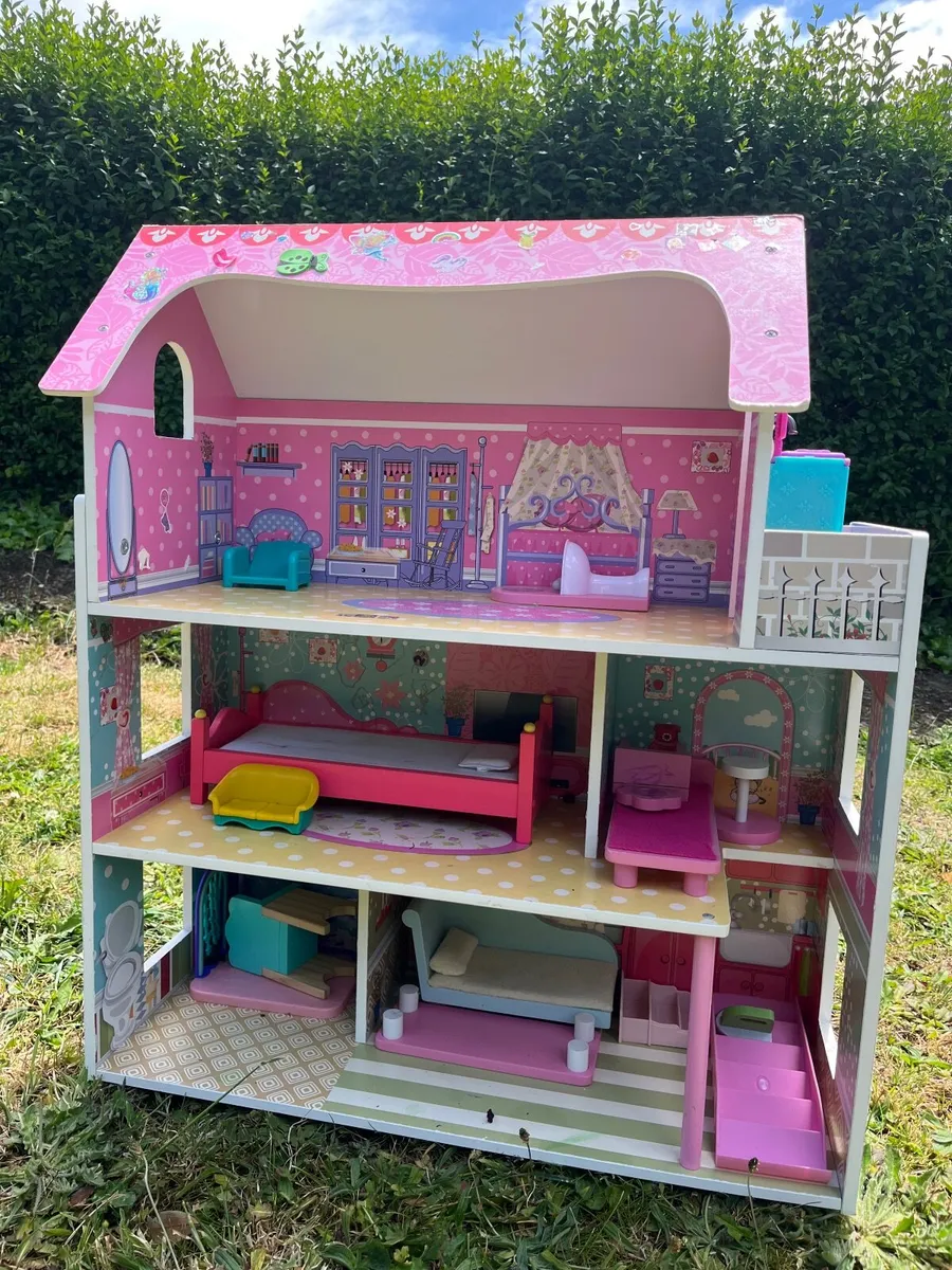 Dolls’ House - Image 1