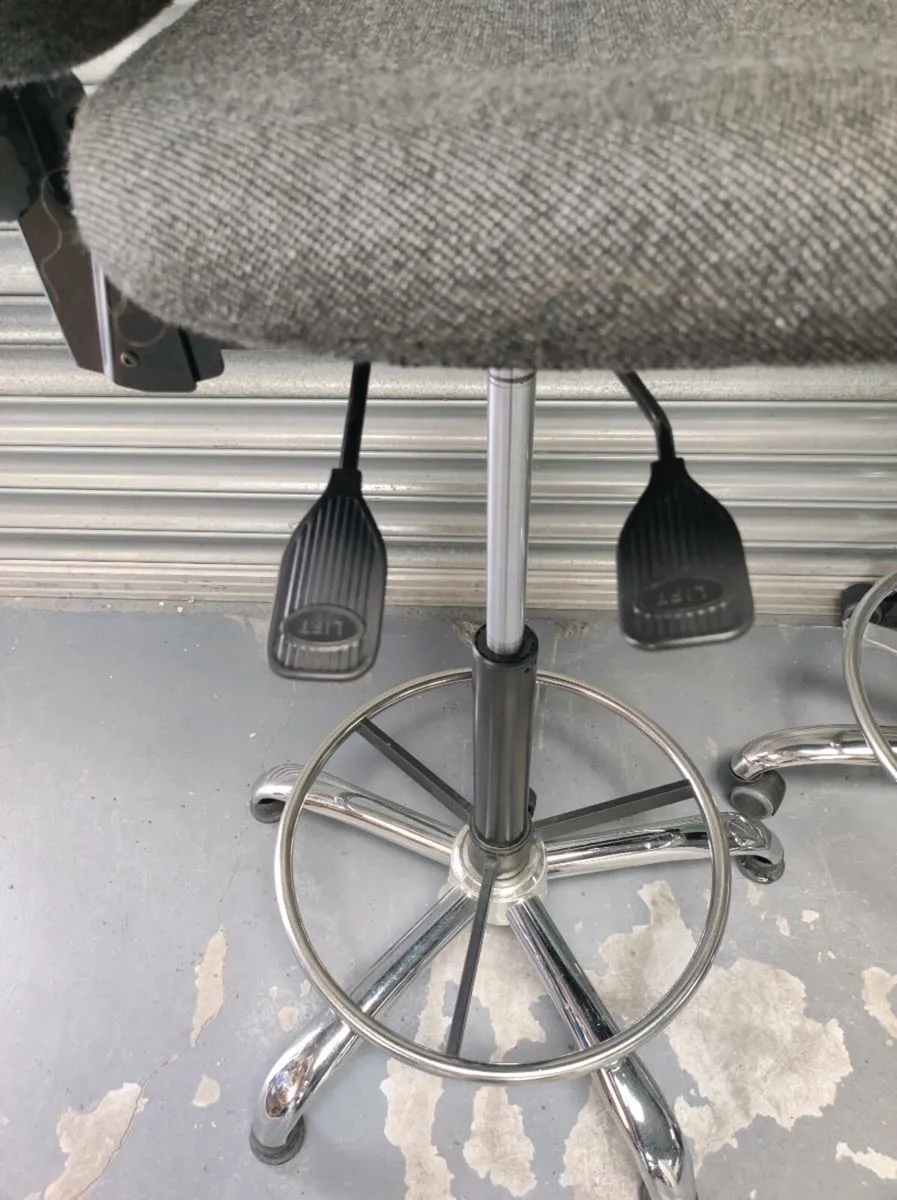 OMS Italy - Ergonomic High spec chairs *delivery - Image 3