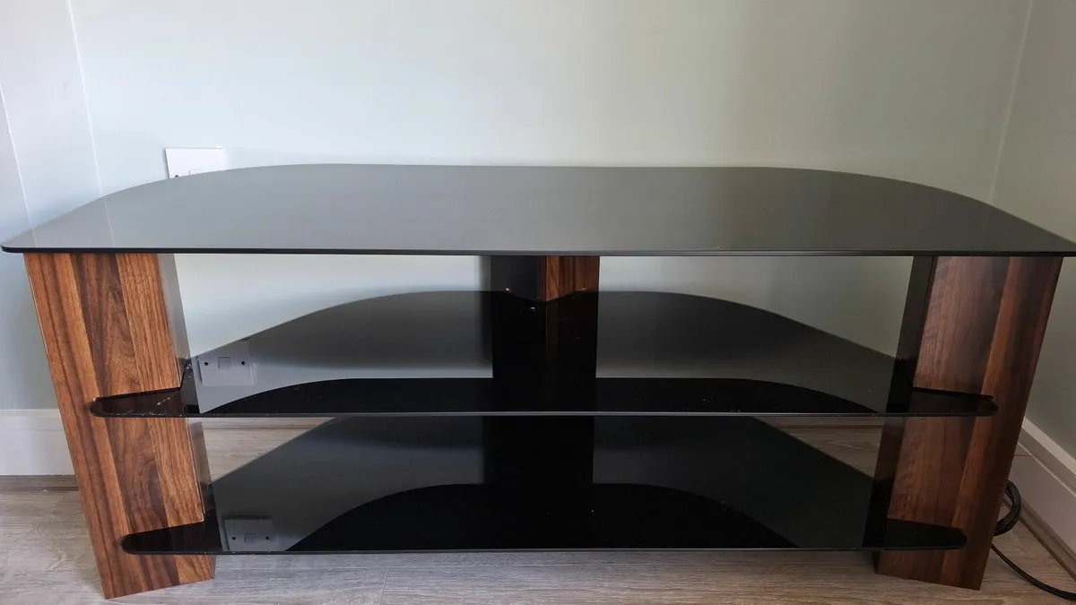 Tv stand - Image 1