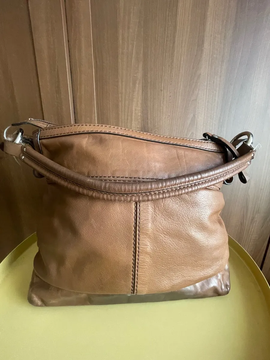Leather coccinelle bag - Image 3