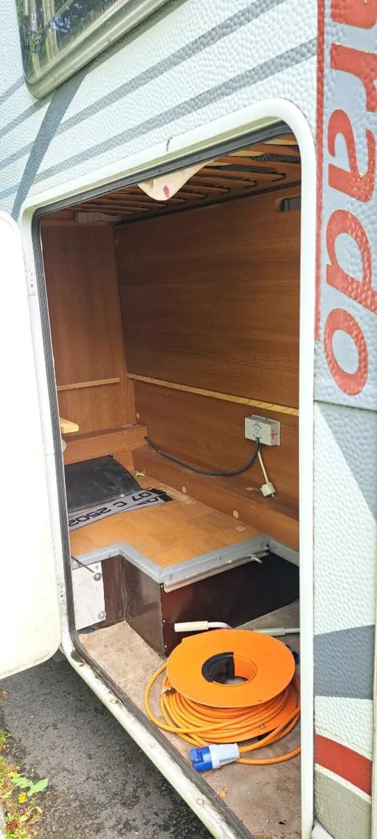 2007 7 berth campervan - Image 3