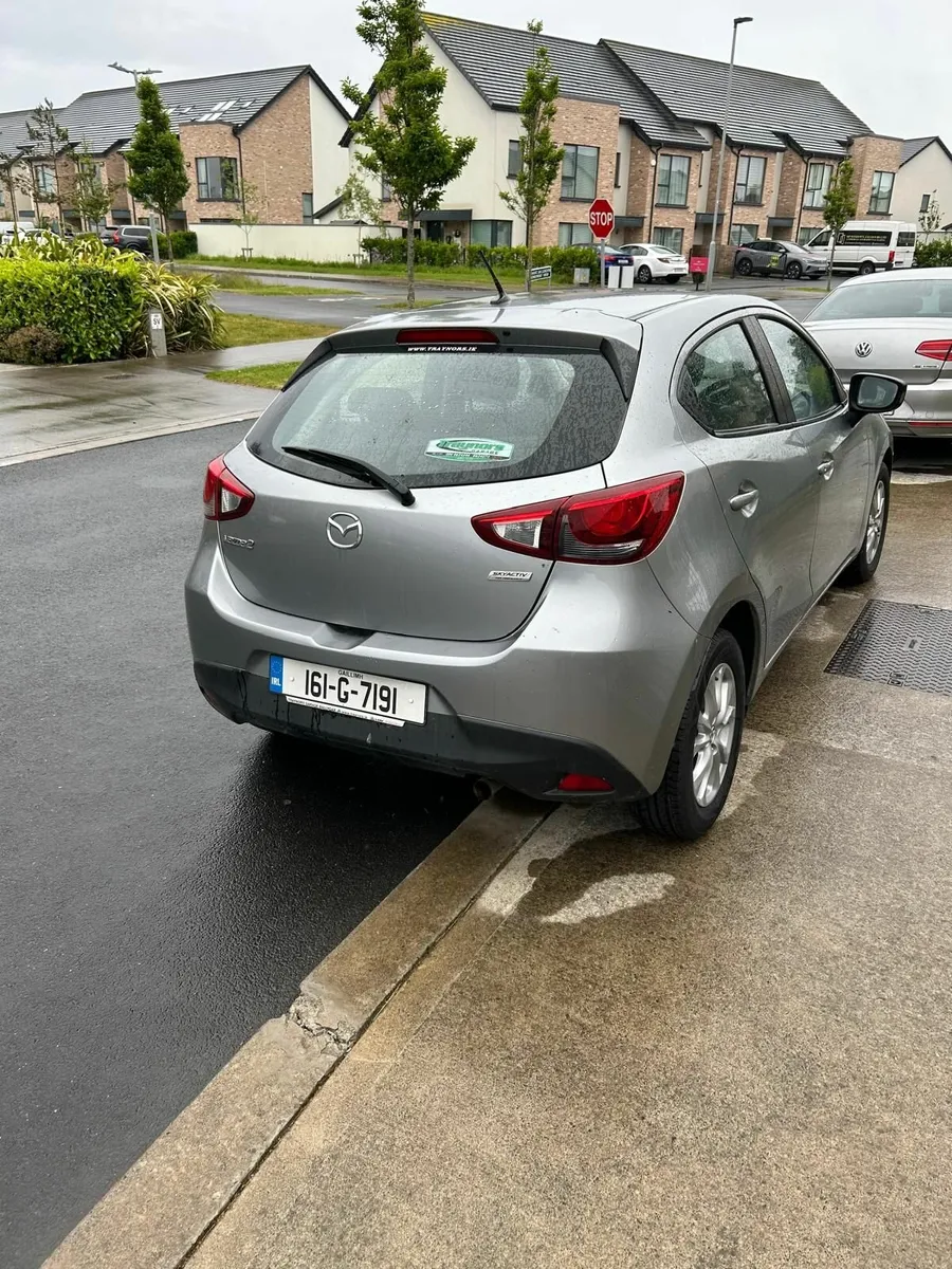 Mazda 2 2016 - Image 2