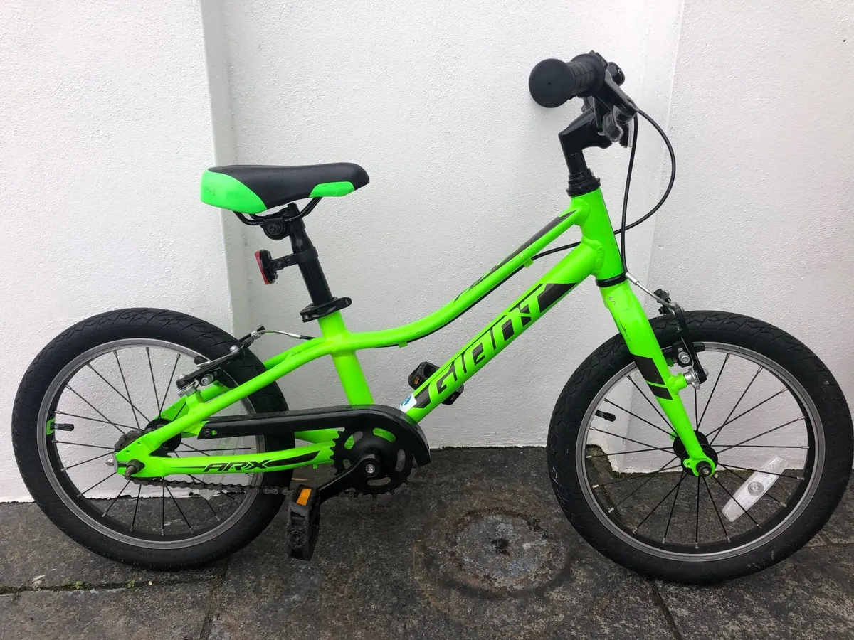 Child’s bicycle - Image 4