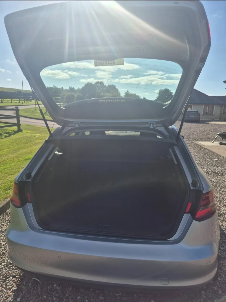 Audi A3 2015 - Image 2