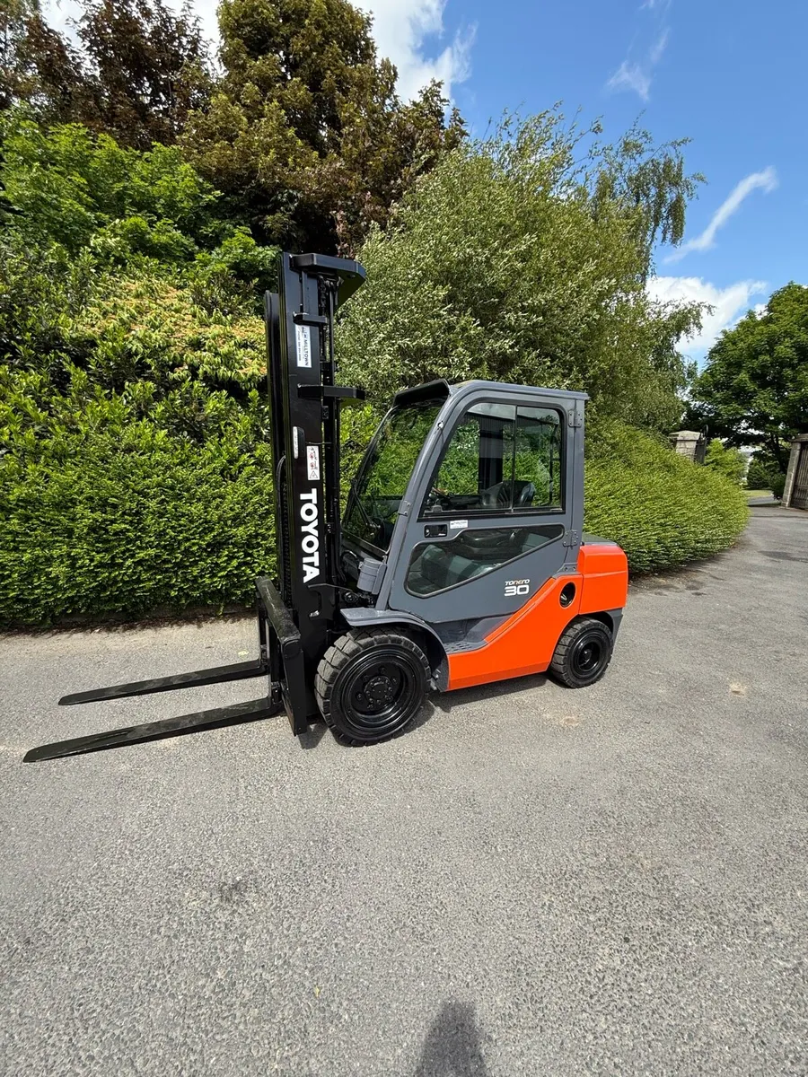 Forklift - Image 1