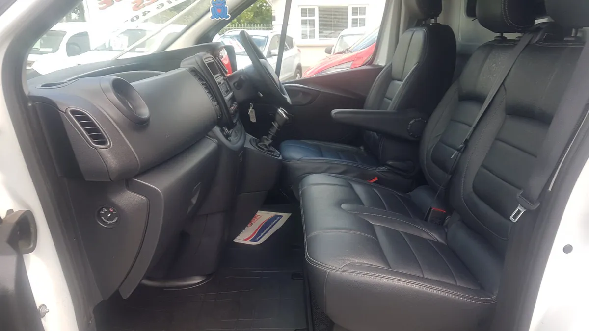 Renault Trafic 192D NEW MODEL 2.0LT 104KM VAT INVO - Image 4