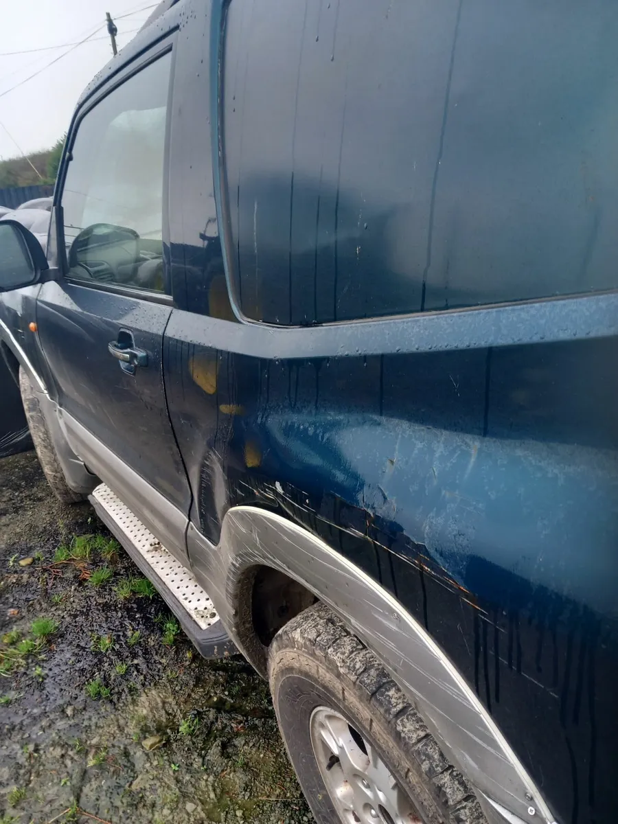 Mitsubishi Pajero 2004 - Image 1