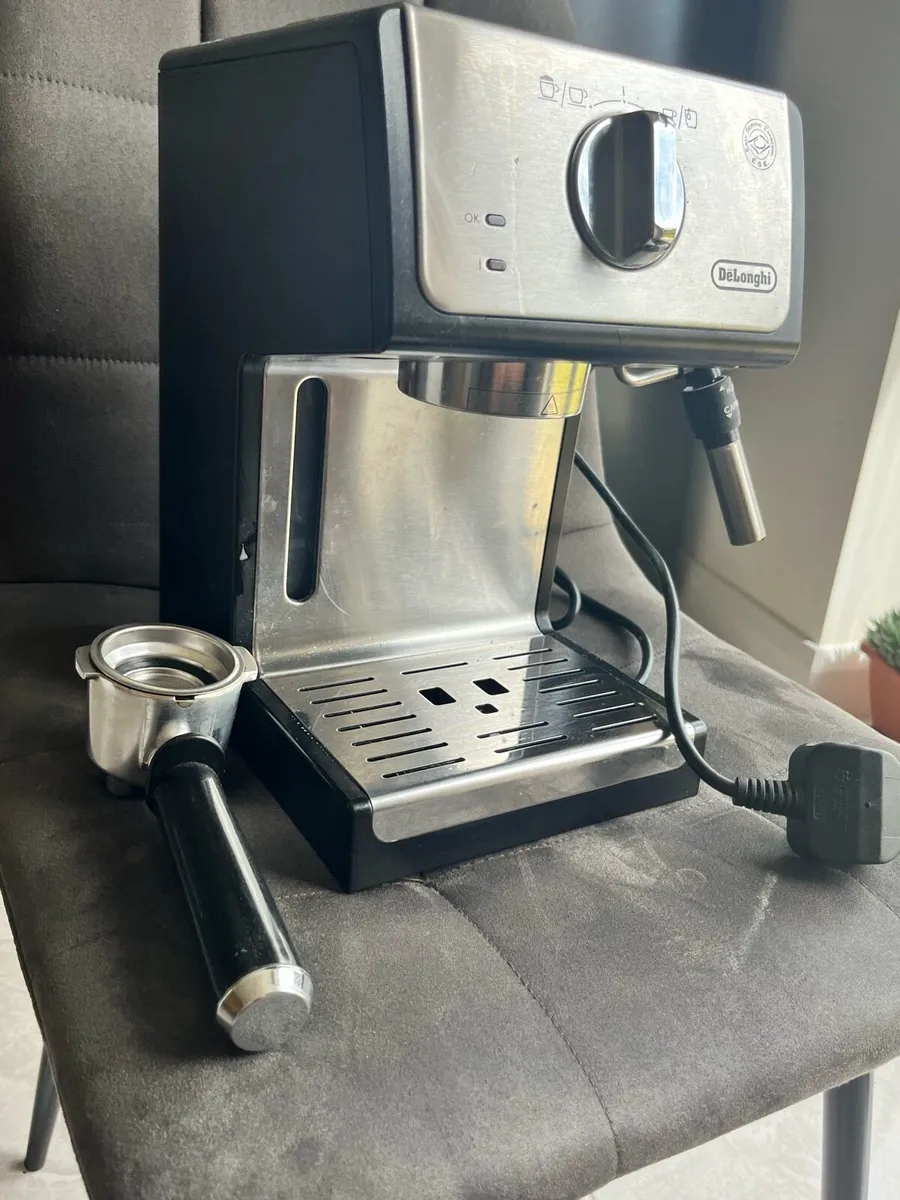 Delonghi coffee machine - Image 2