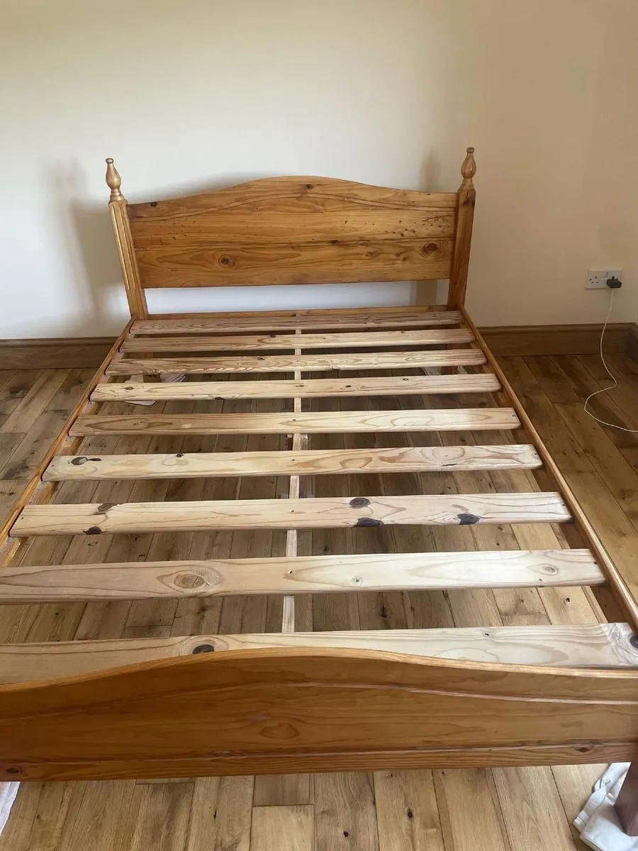 Double bed frame (4,6ft ) - Image 3