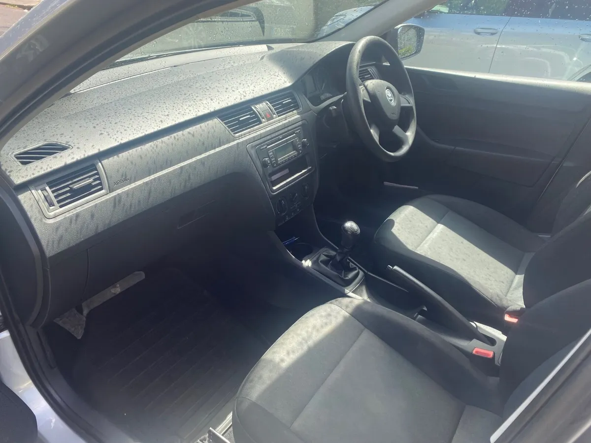 Skoda Rapid 2013 - Image 3