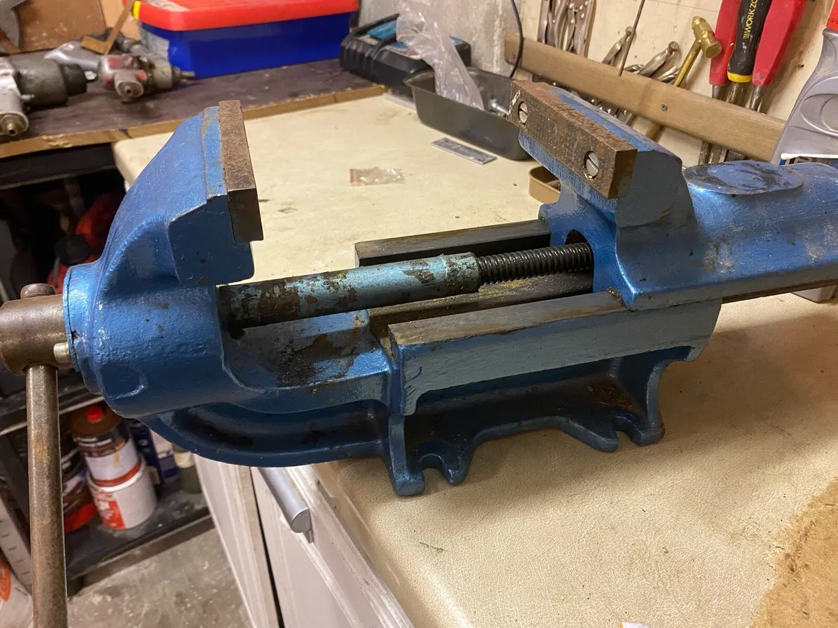 Heavy duty bench parllel vice ( german made) - Image 1