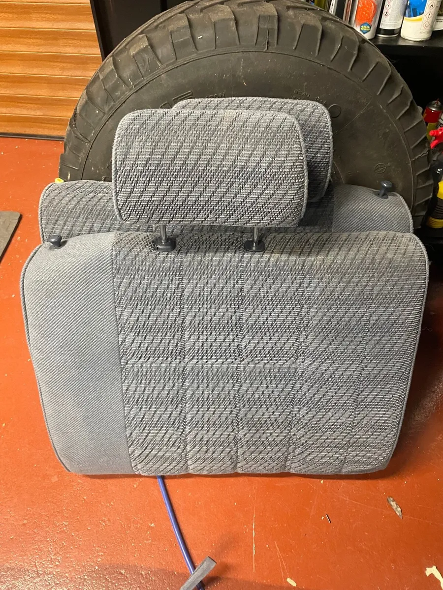 Toyota hilux surf seats / Ford Granada - Image 1