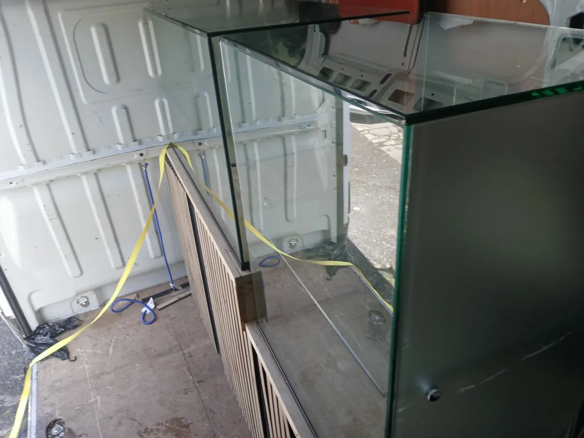 Display cabbinet /glass display delivered - Image 2
