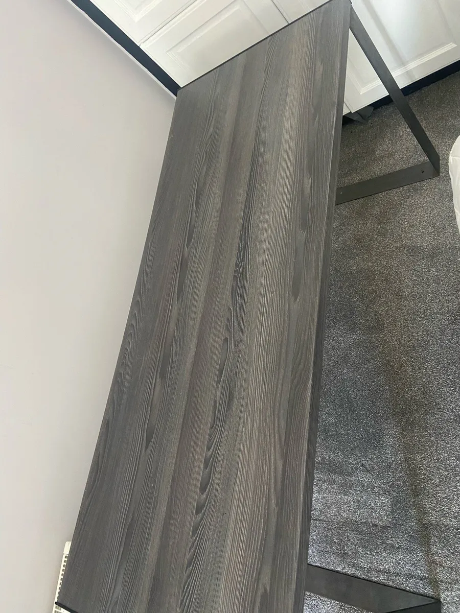 Computer desk - Image 2