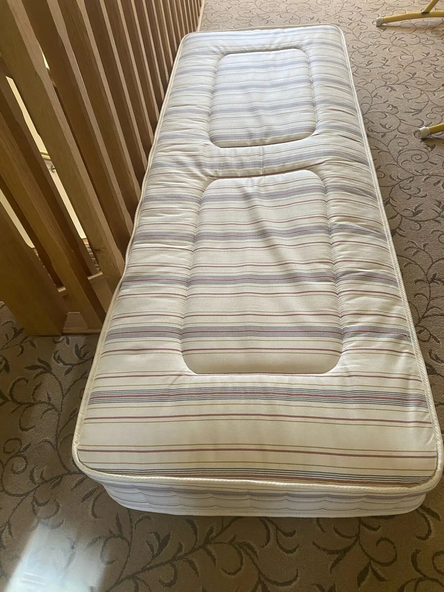 single bed - Image 2