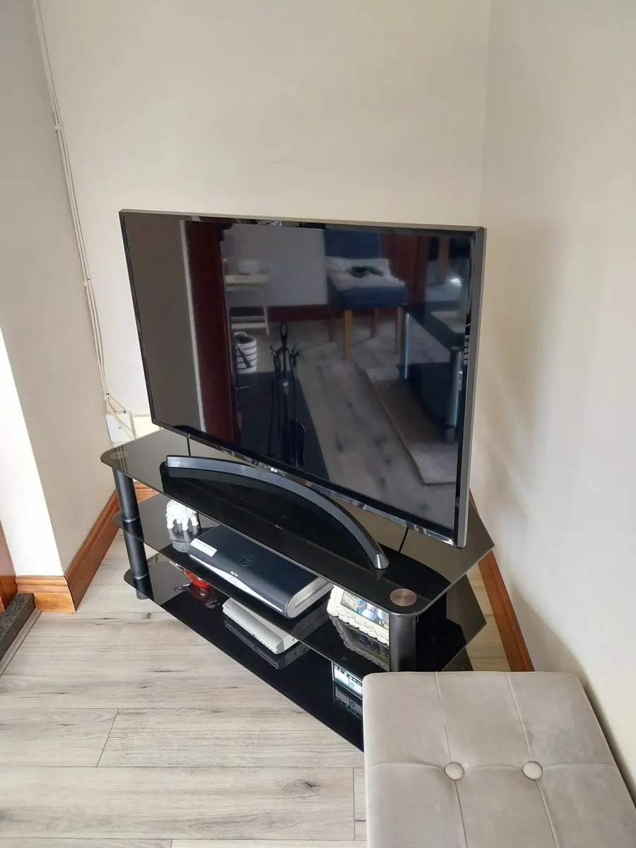 Coffee table and tv unit - Image 2