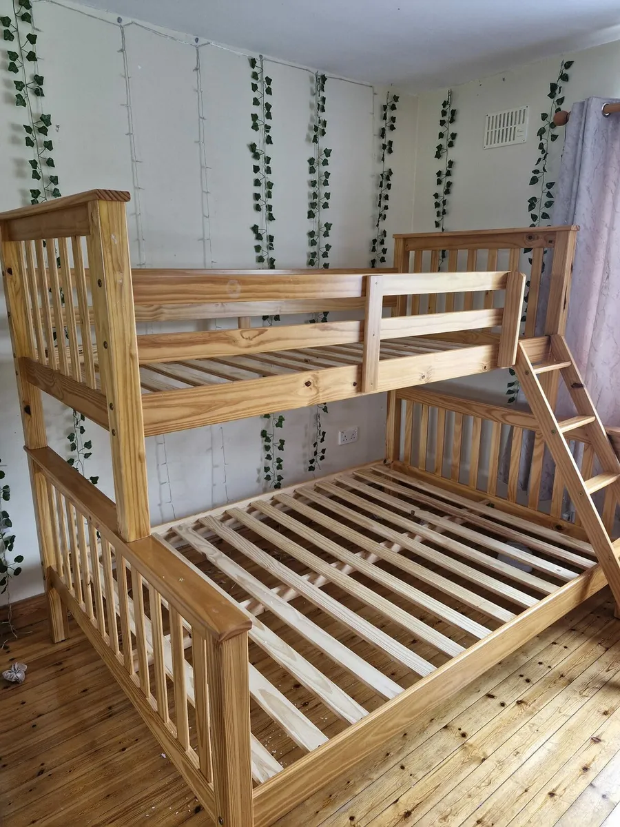 Bunk bed - Image 1