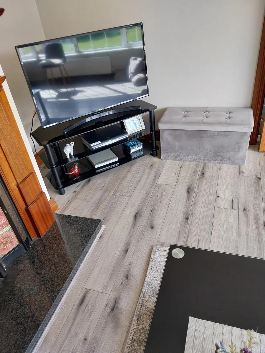 Coffee table and tv unit - Image 4