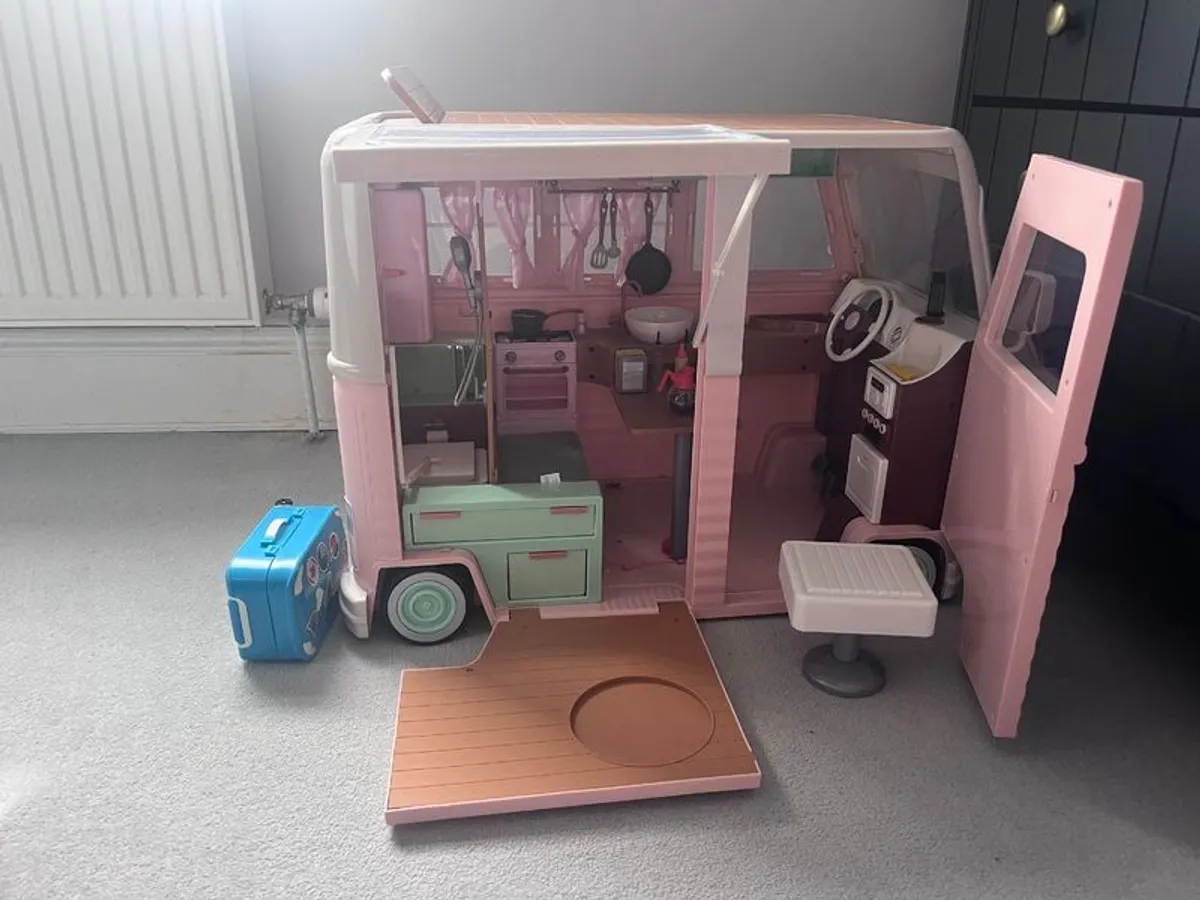 Generation Doll Campervan
