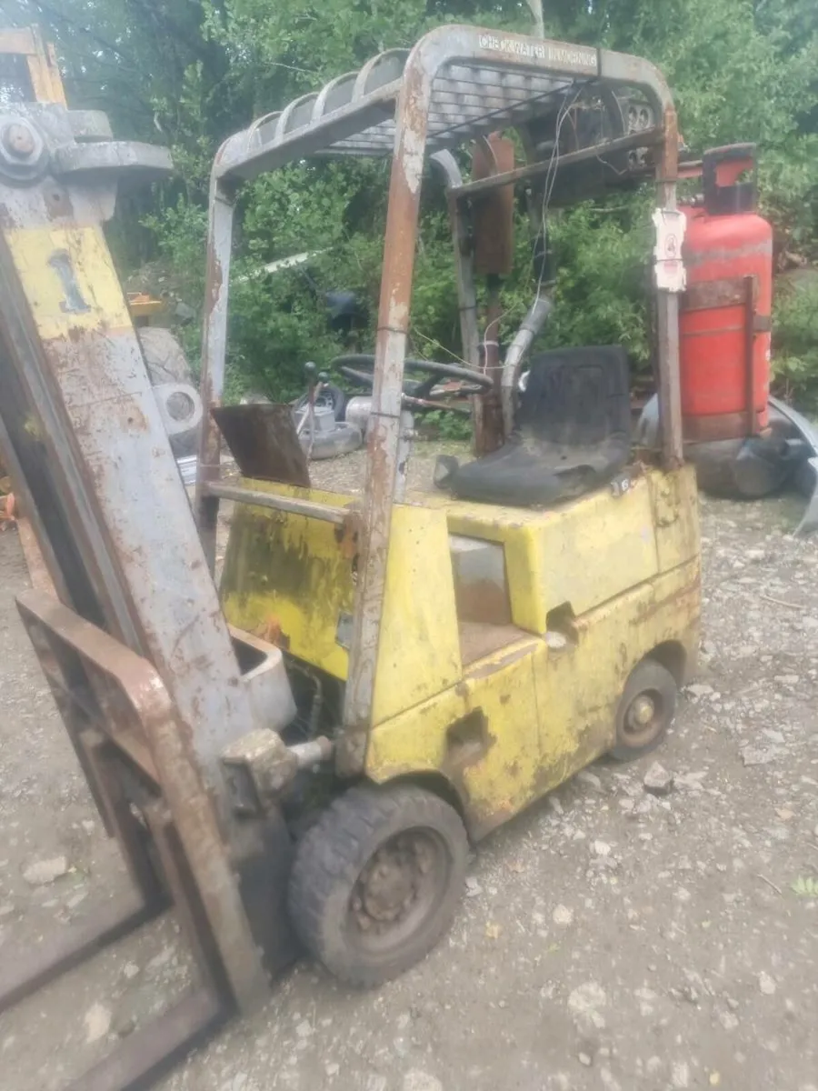 Toyota forklift - Image 1