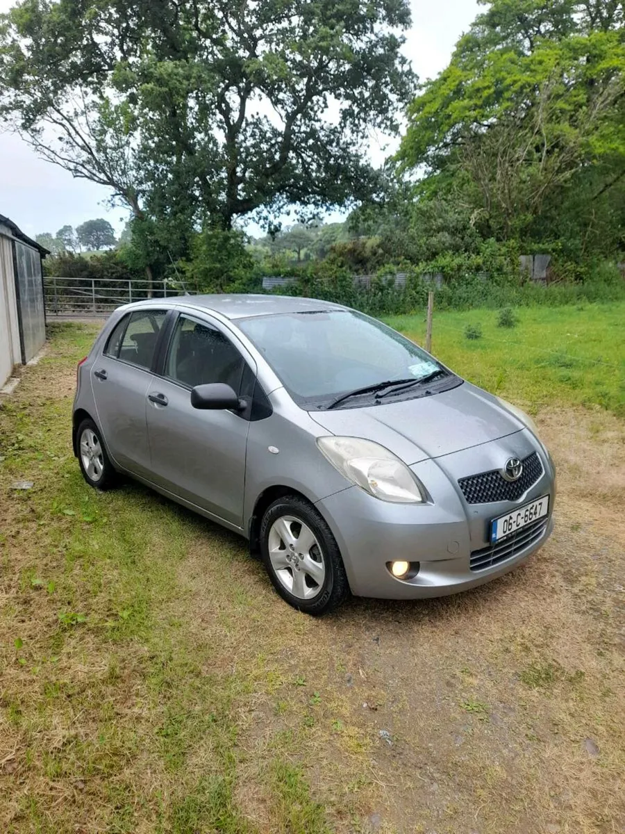 06 Toyota yaris 1litre - Image 2