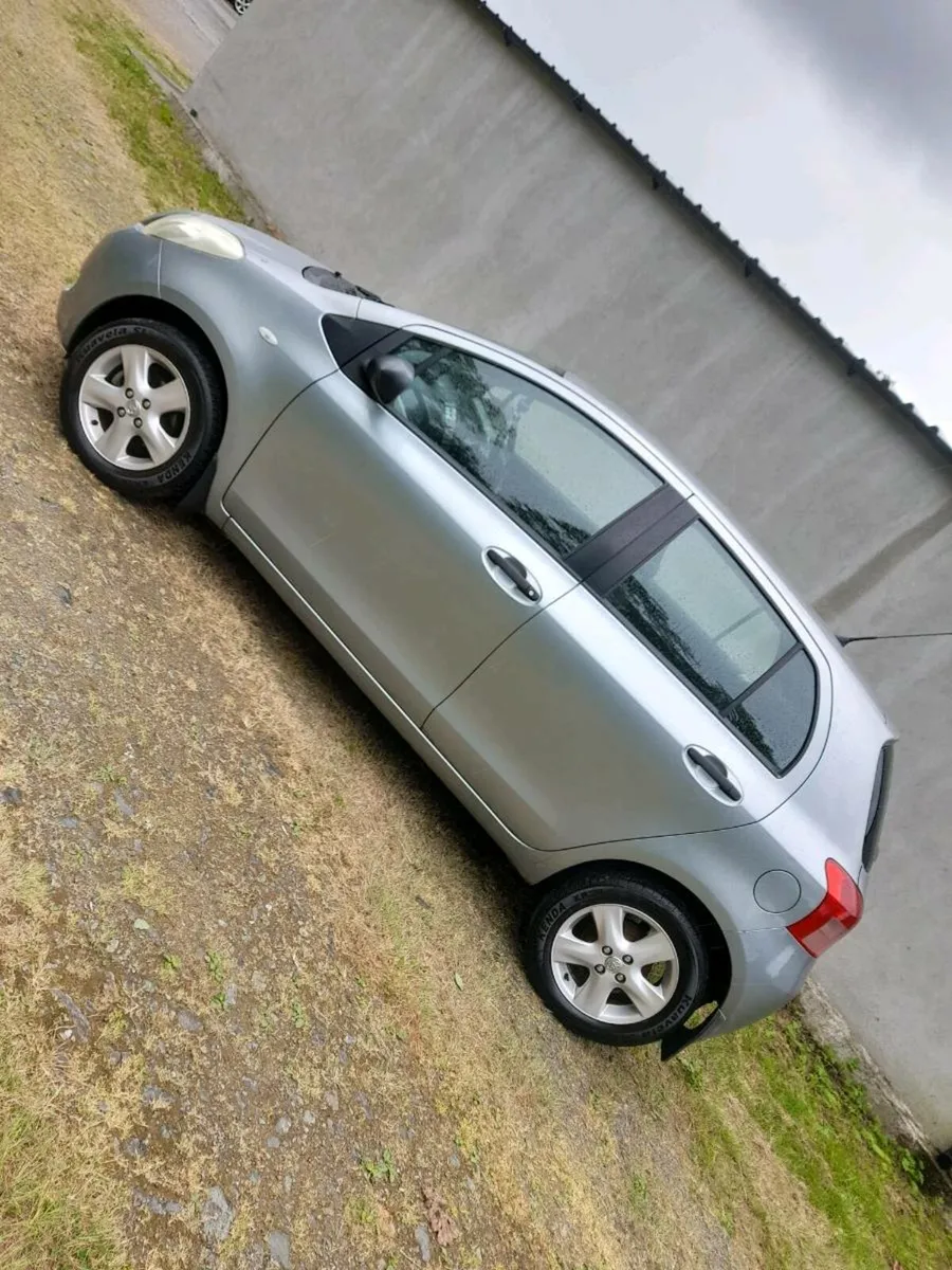 06 Toyota yaris 1litre - Image 3