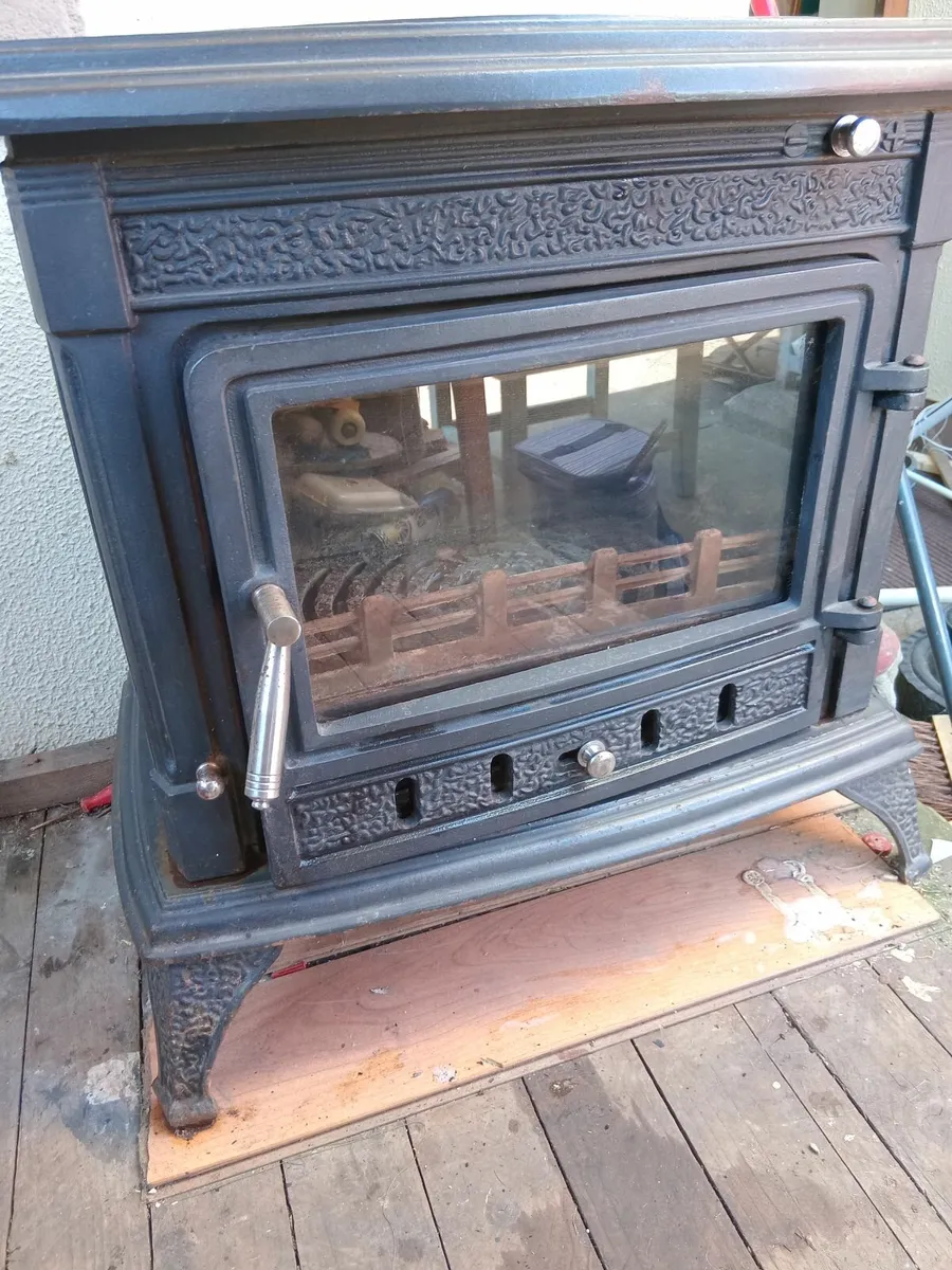 Back boiler stove - Image 1