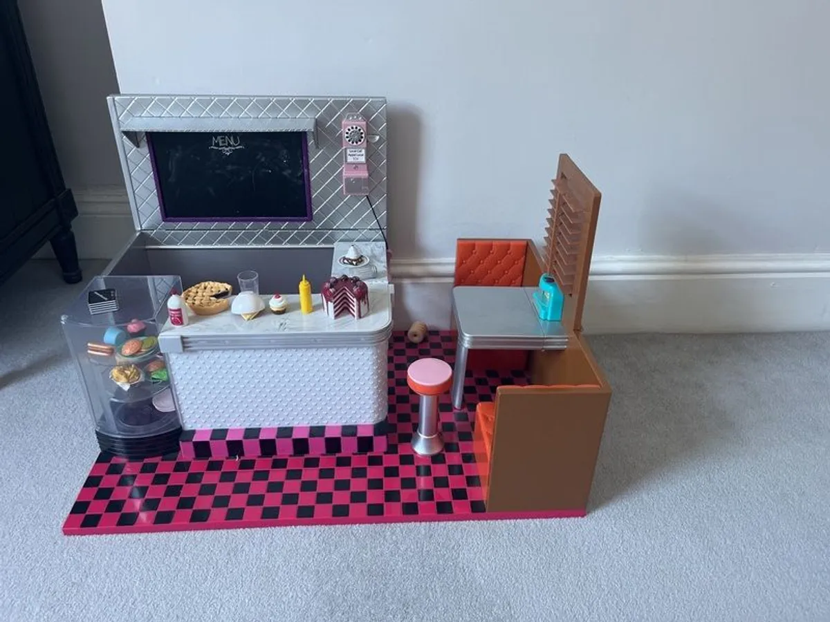 Generation Dolls Diner