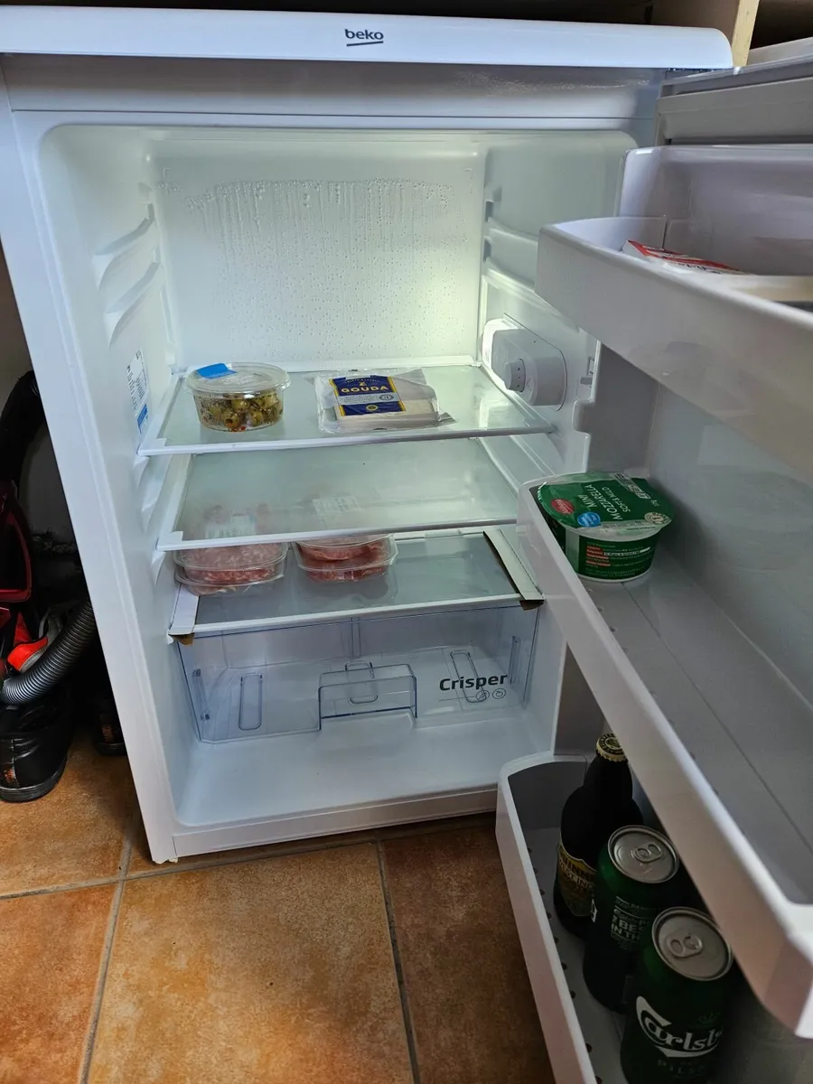 BEKO under counter fridge - Image 2