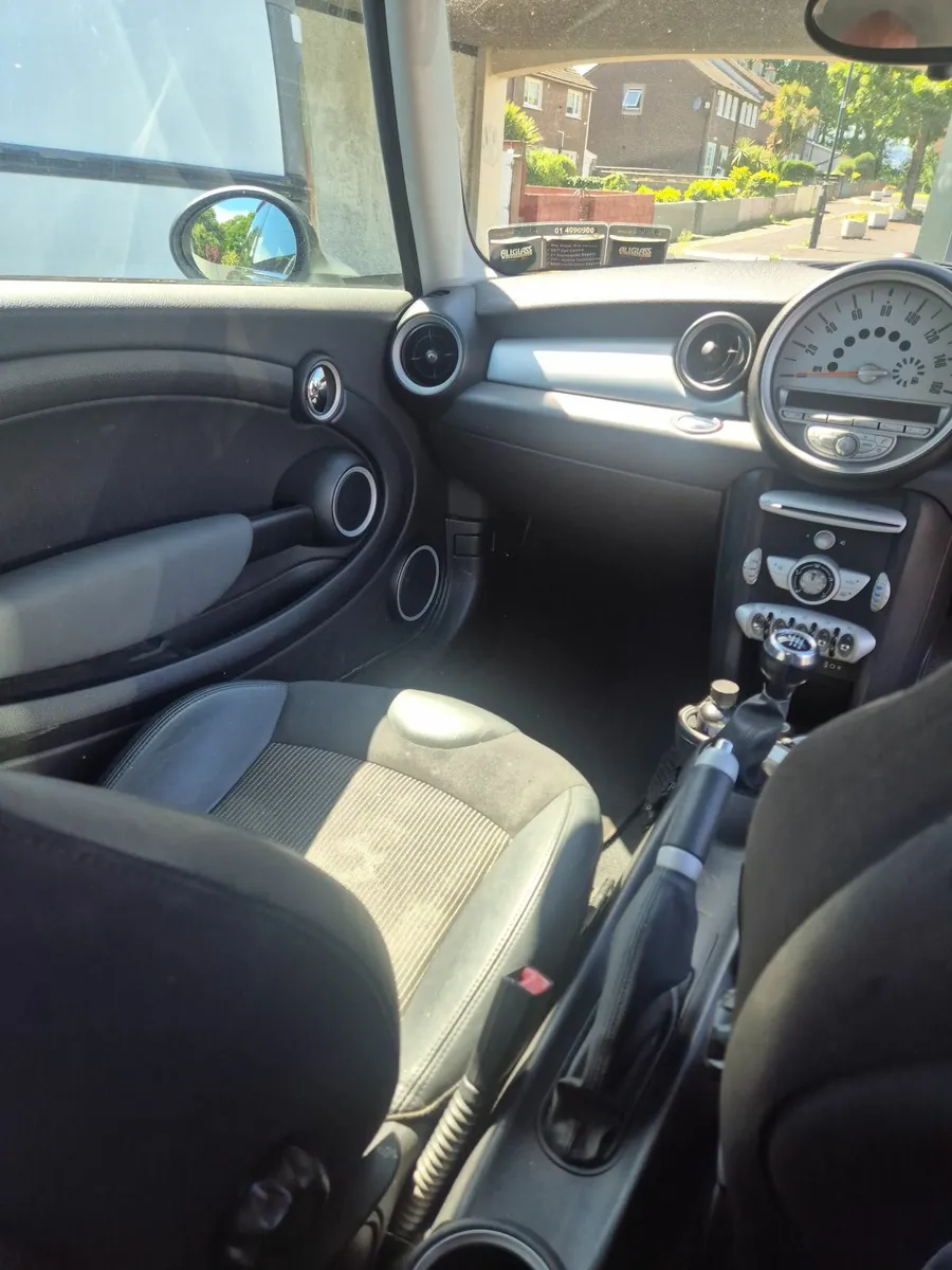 Mini Cooper 2009 - Image 3