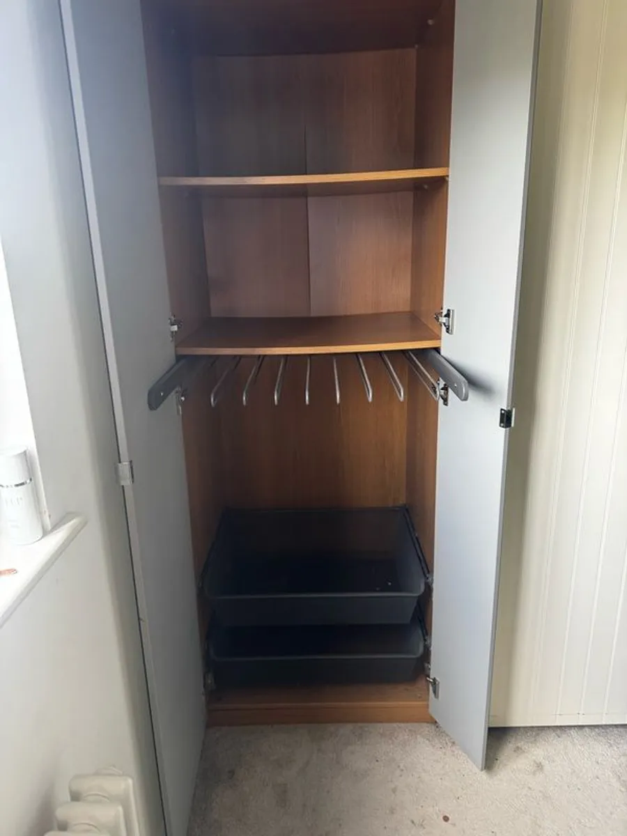 wardrobe - Image 3