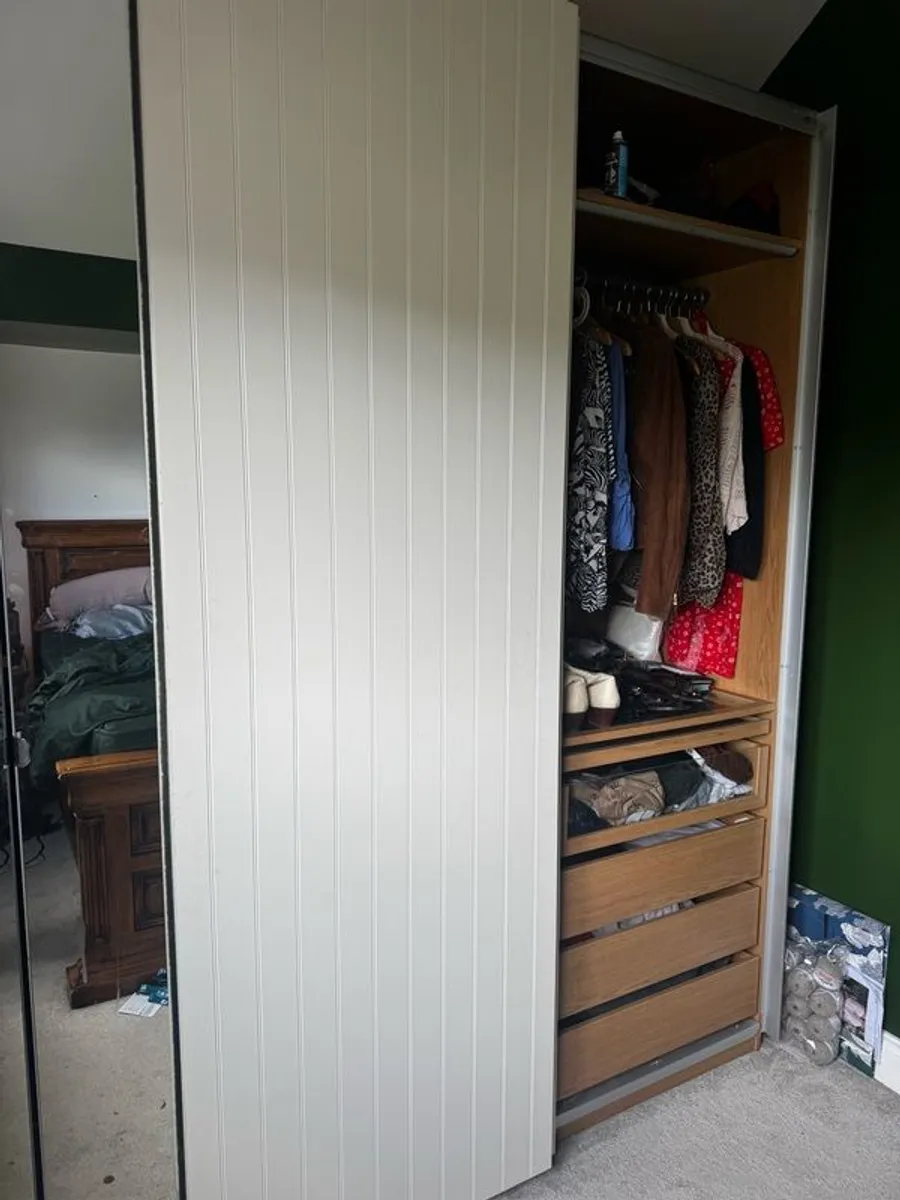 wardrobe - Image 4