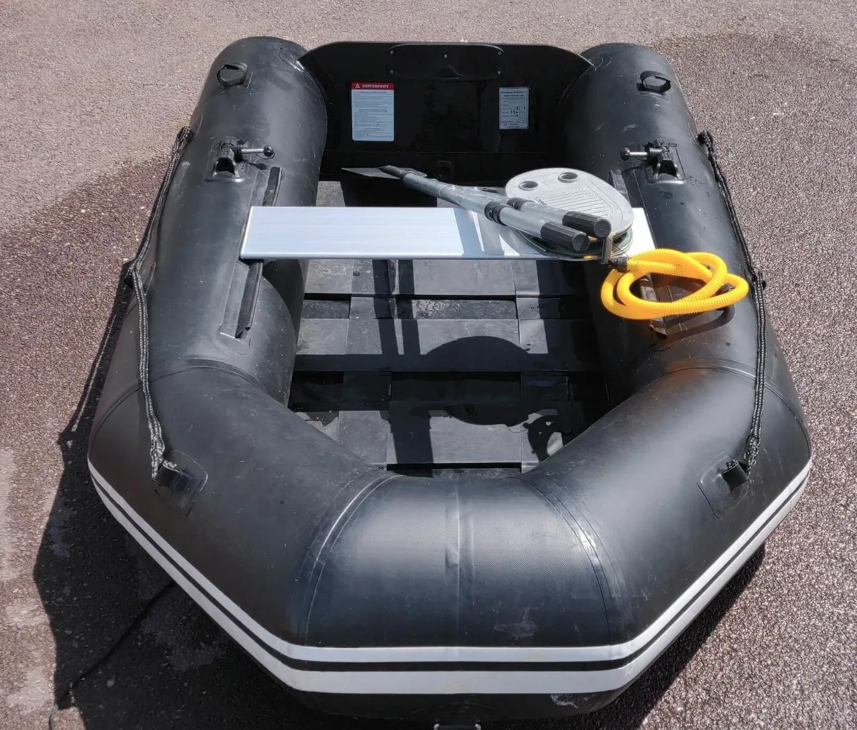 INFLATABLE DINGHY BOAT - Image 1