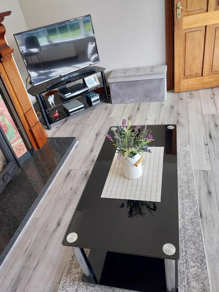 Coffee table and tv unit - Image 1