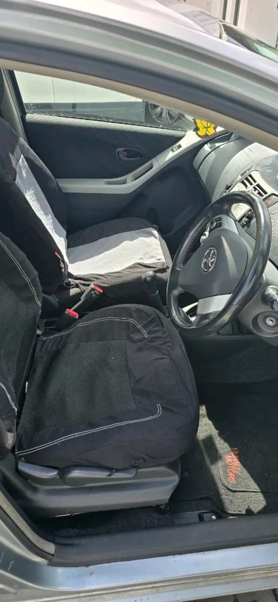 Toyota yaris - Image 2