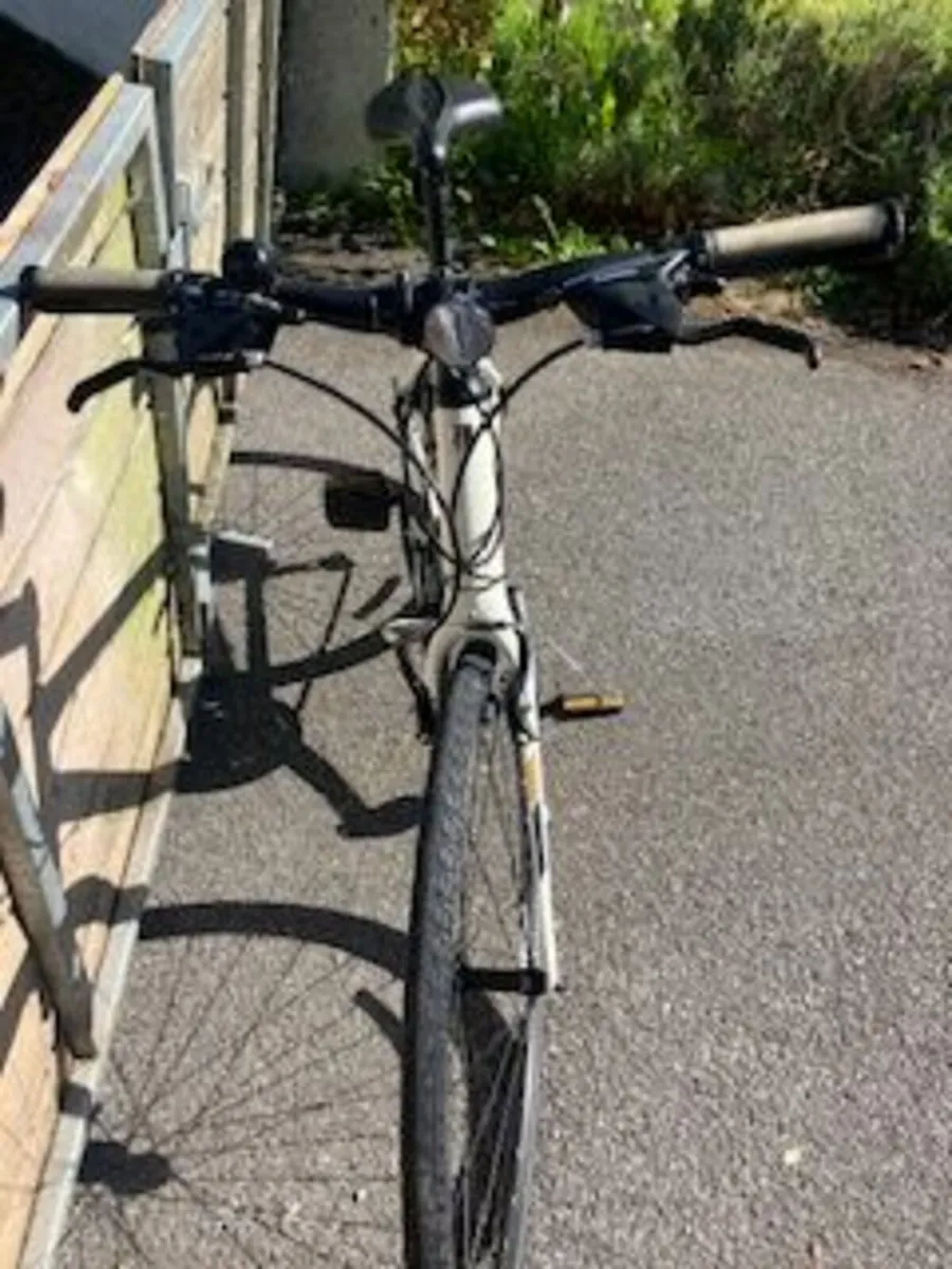 Bicycle Trek FX3 - Image 2