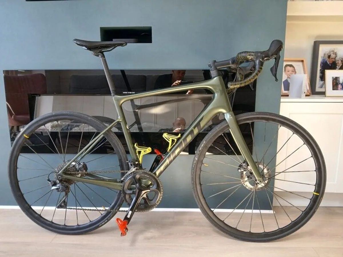 giant defy - Image 1