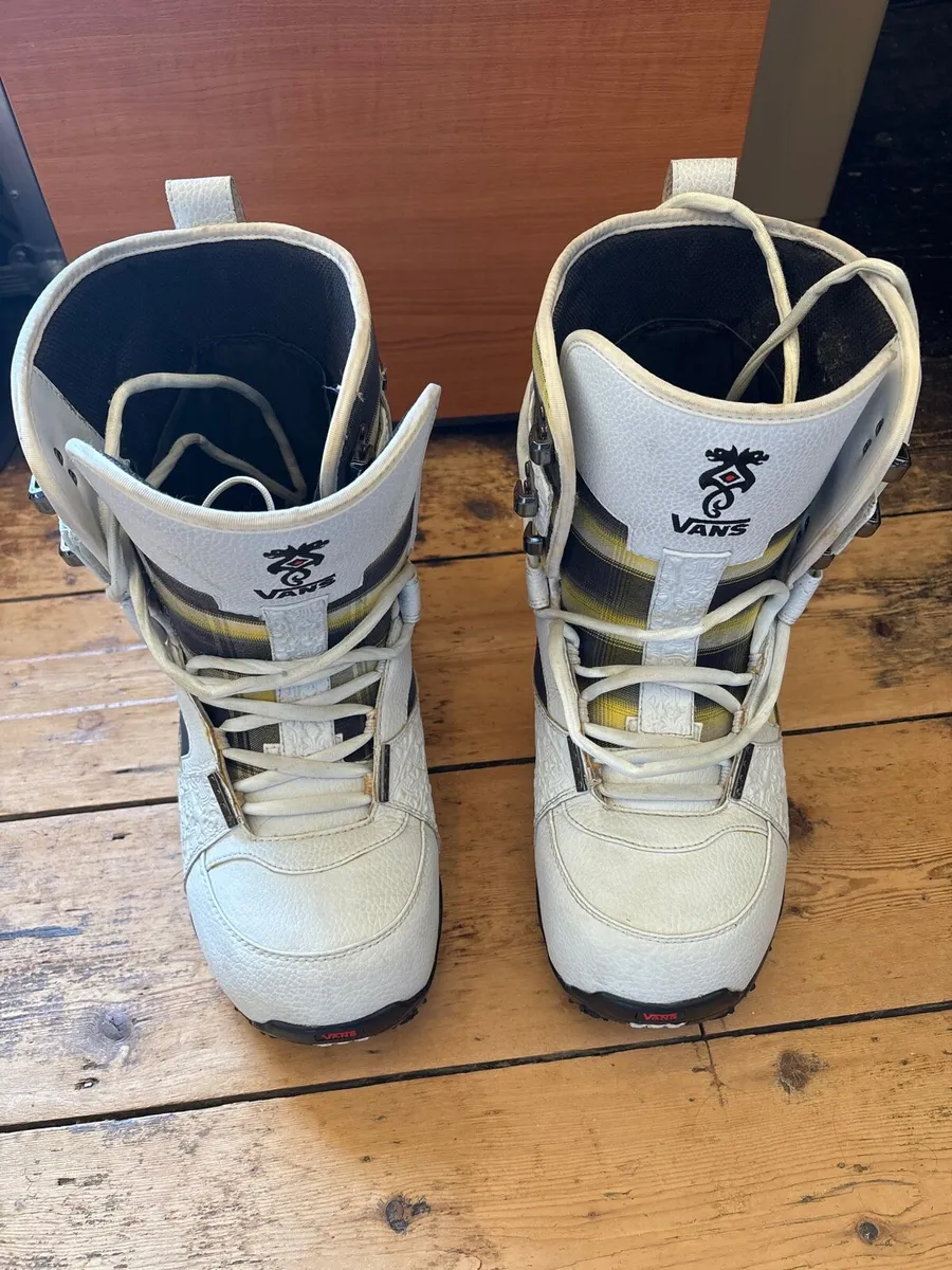 Vans Snowboarding Boots UK11 Eur46 - Image 1