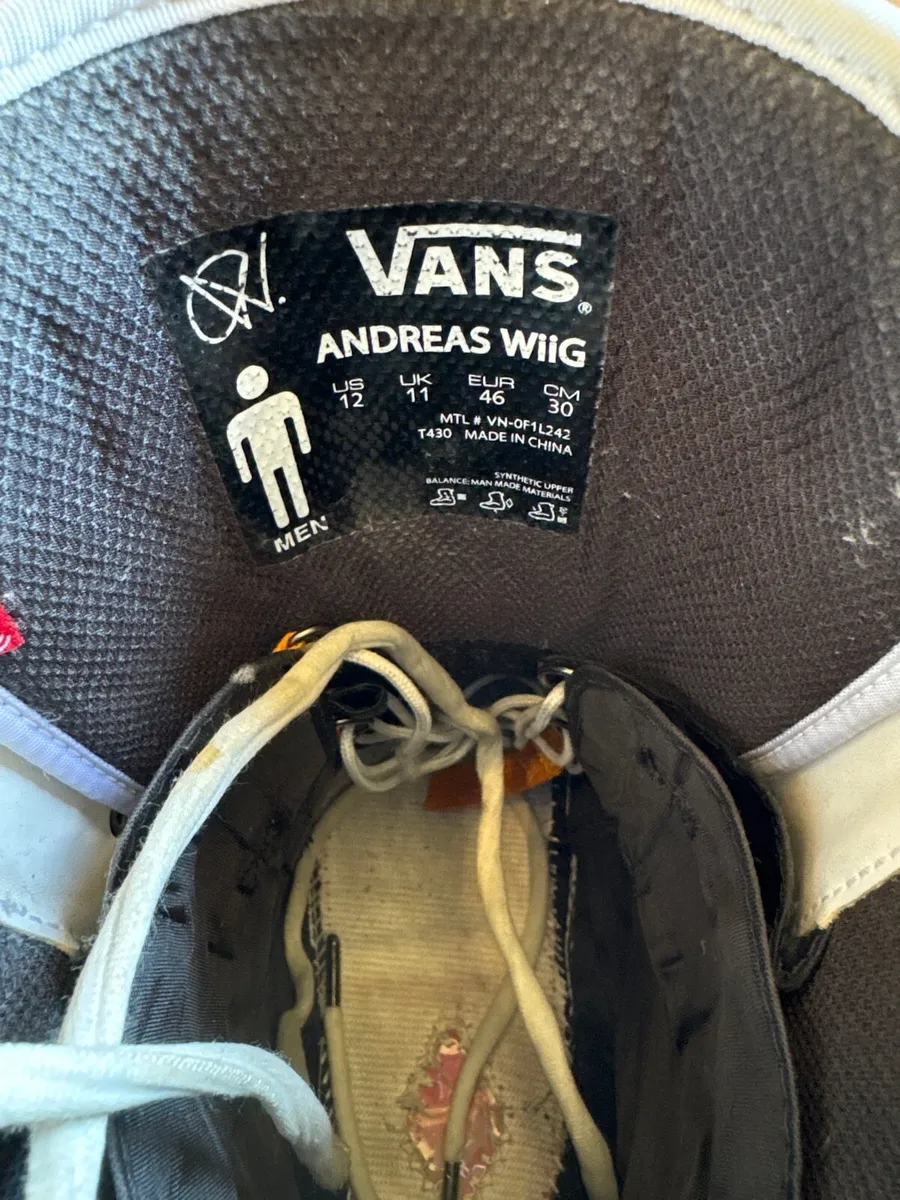 Vans Snowboarding Boots UK11 Eur46 - Image 2