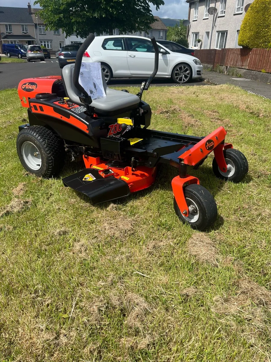 Ariens zoom 34 commercial grade zero turn law - Image 1