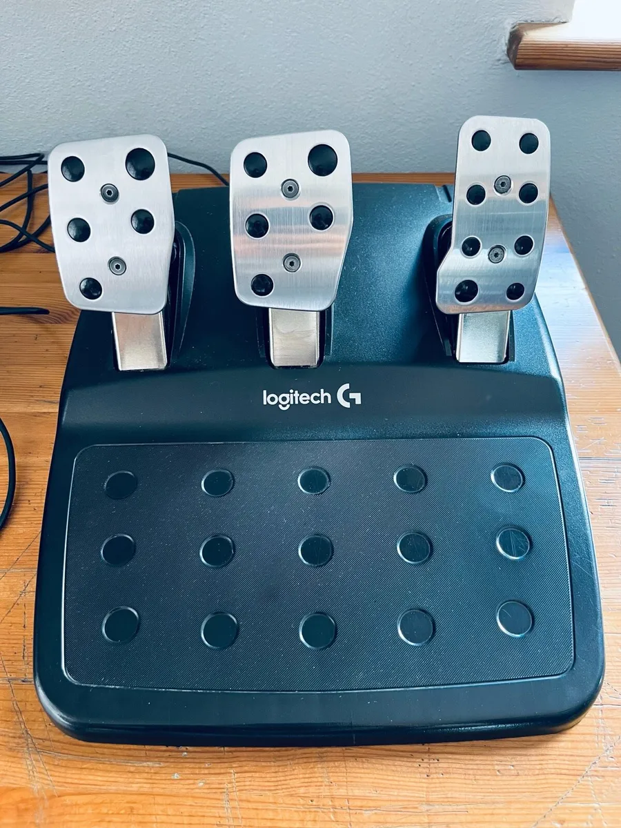 Logitech G29 Steering Wheel, Peddles and Shifter - Image 4