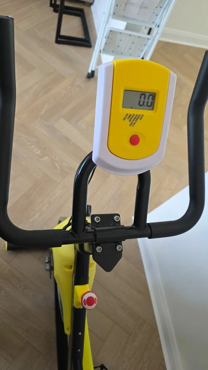 Exercise bike - Image 3