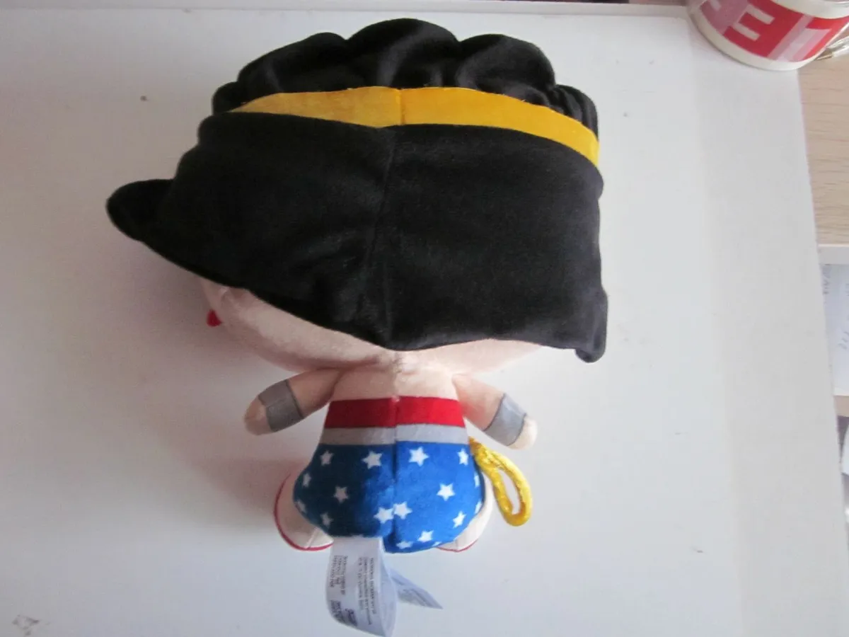 Funko Pop! Plush: Wonder Woman 80th - Classic - Image 4