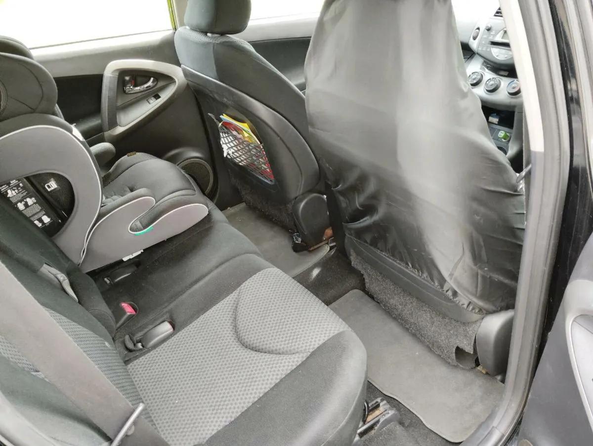 Toyota rav 4 diesel - Image 4