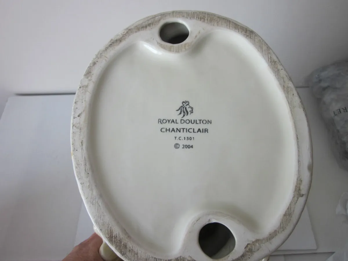 2004 Royal Doulton CHANTICLAIR Huge  Rooster Fig - Image 2