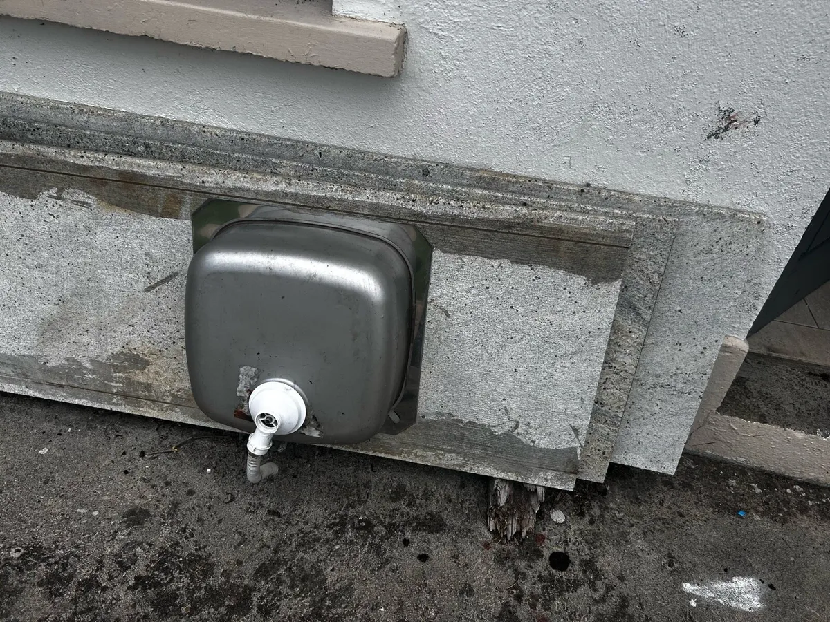 Granite Worktop - Image 3