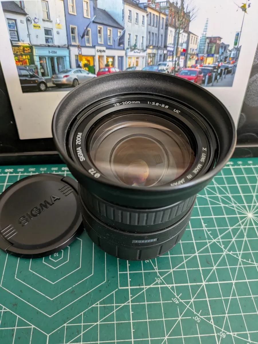 Sigma 28-200 3.8-5.6 UC autofocus lens  Nikon F - Image 1