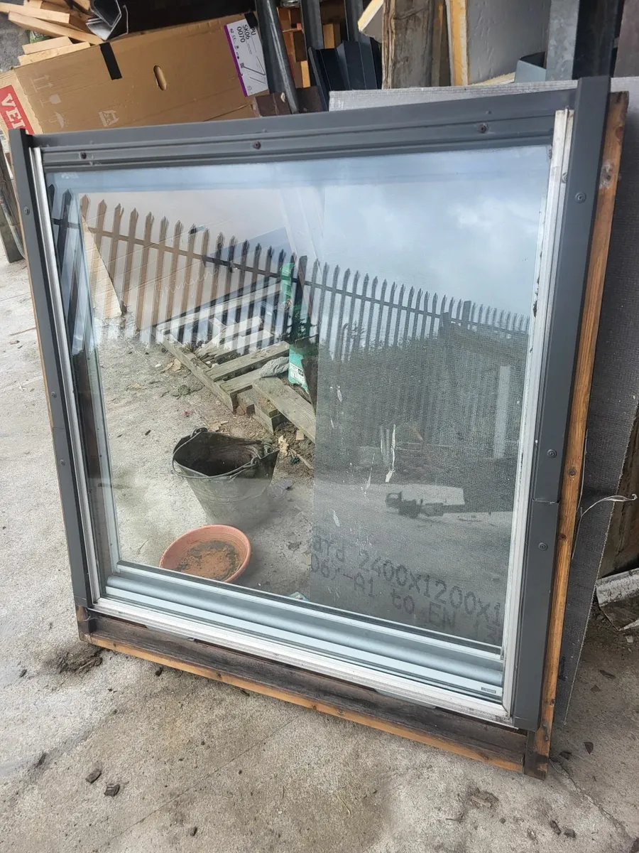 Velux window - Image 1