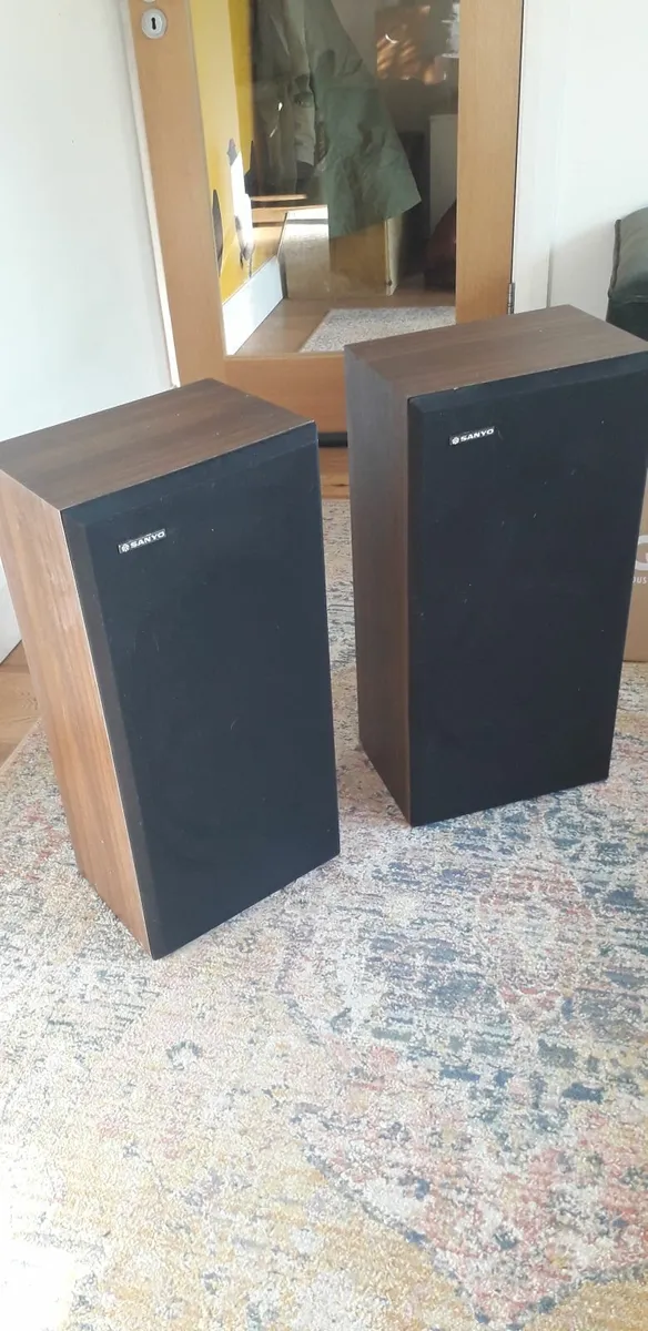 Old school Sanyo speakers - Image 4