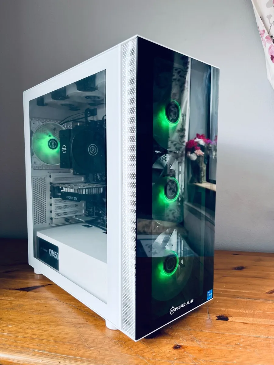 Gaming PC, Keyboard and Mouse - Image 1